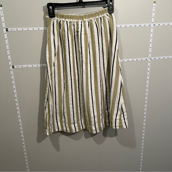 Akemi & Kin Skirt - Picture 3 of 9